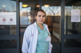 Jenny M., 37 Jahre, Physiotherapeutin in der Intensivstation im Urban-Krankenhaus in Berlin-Kreuzberg. "Auch jetzt ist Physio wichtig. Ich bin auch für die Coronapatienten da."